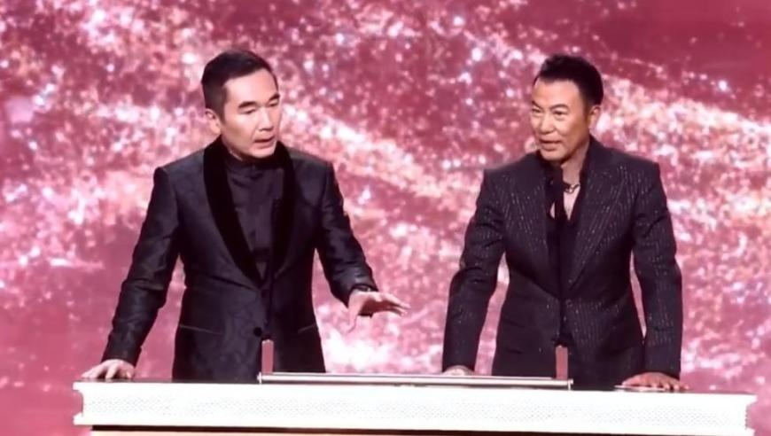 淡彩穿搭让人眼前一亮又一亮,管家婆2025新澳正版资料奧,创新典义解读_扩展版V3.41
